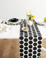 Dot Runner in Noir